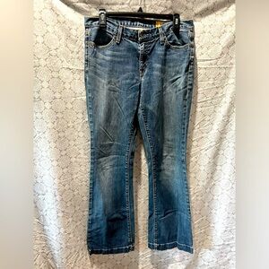 GAP, Women’s Long & Lean Flare Jeans. Size 8, 31” inseam